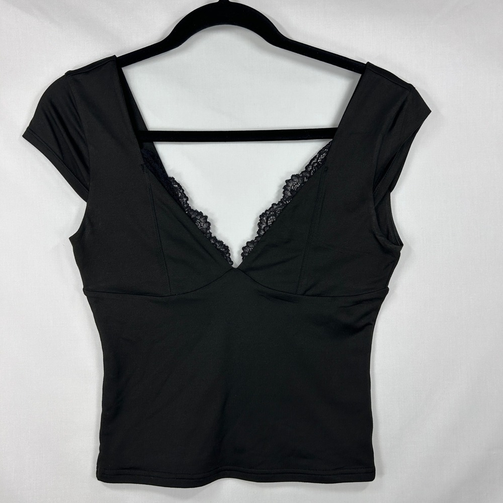 REORIA Black Lace Trim Deep V-Neck Cap Sleeve Crop Top – Size Small